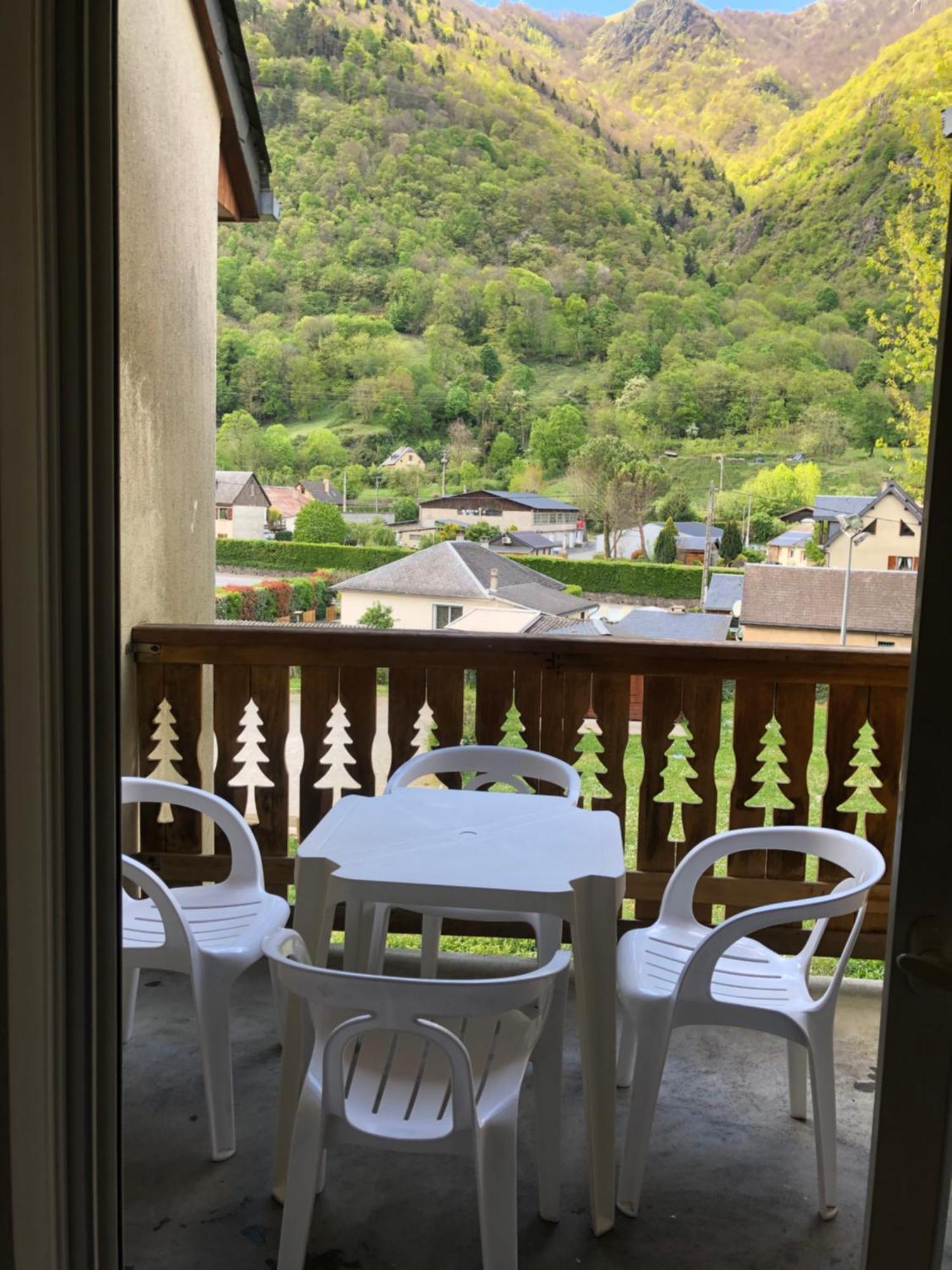 Appart T 3 Bagneres-De-Luchon Vue Montagne - Piscine Mi Juin المظهر الخارجي الصورة